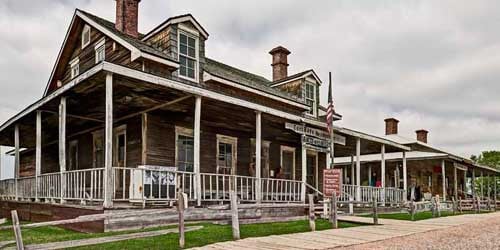 Forthays Filmset 500 250 1