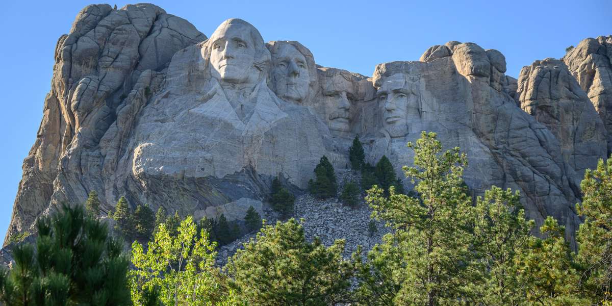 Mount Rushmore Morning Sunlight Day Trip
